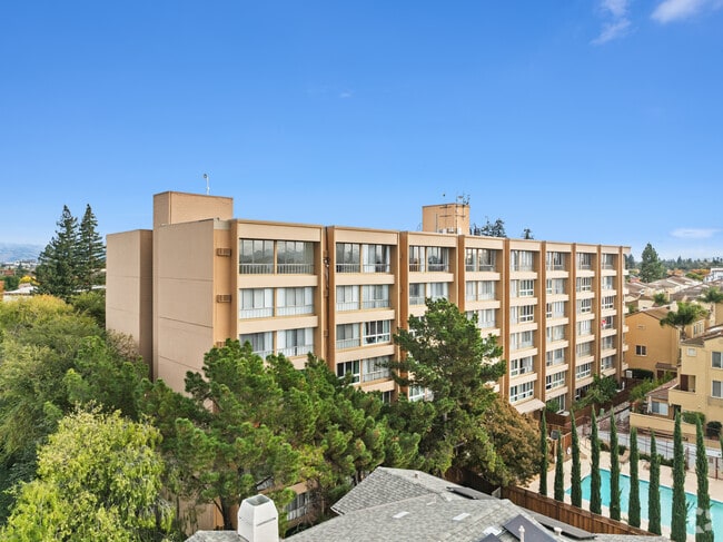 Building Photo - 1700 Civic Center Dr