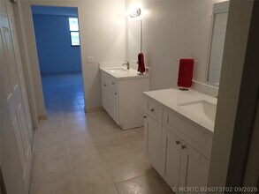 Building Photo - 106 Lake Emerald Dr