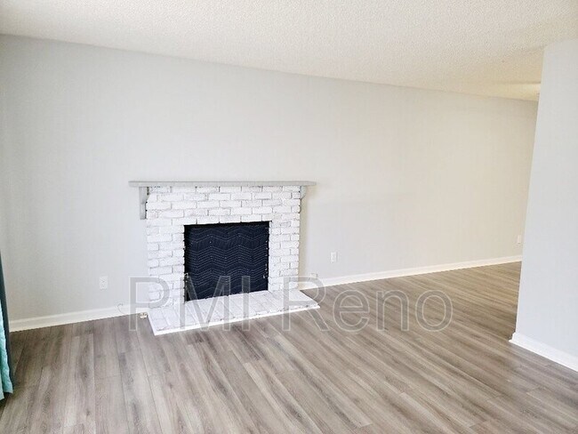 Building Photo - 14085 Kernite St