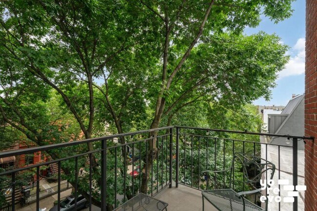 Building Photo - 2 bedroom in Brooklyn NY 11216