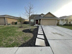 Building Photo - 13013 Pealing Wy
