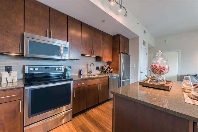 Foto del edificio - 5250 Brownway St