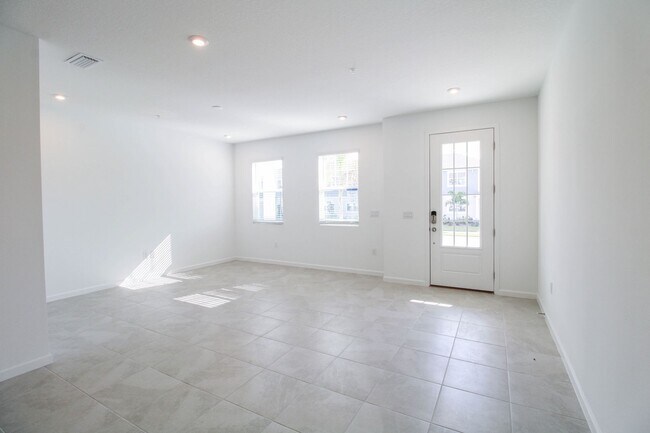 Building Photo - 3251 Gardenia Reserve St