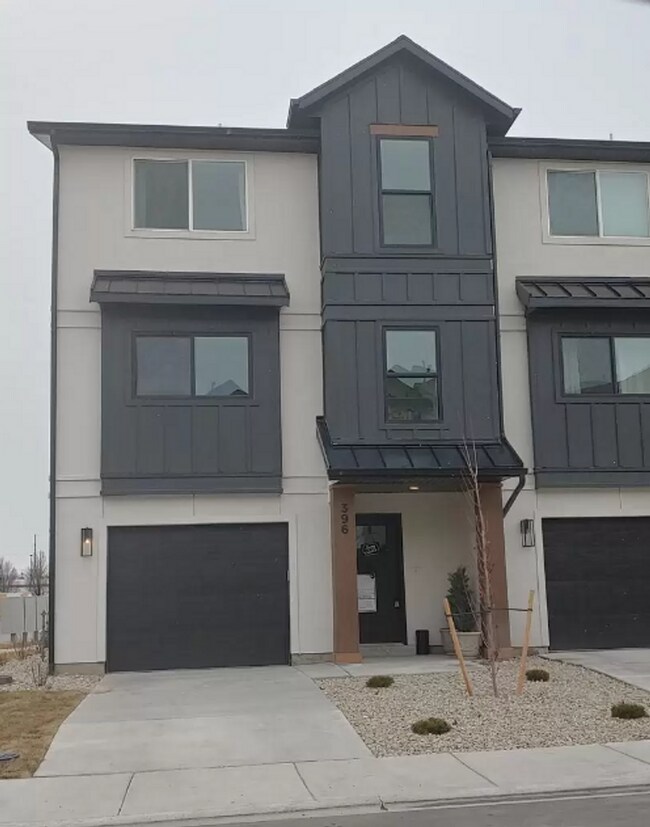 Building Photo - 605 E 360 S