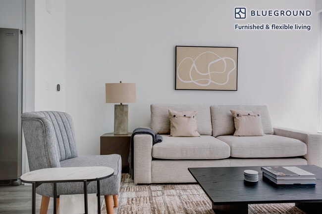 Building Photo - 949 1st St SE