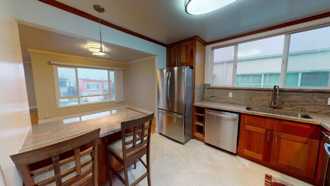 Foto del edificio - Charming Daly City Home with Stunning Views & Convenient Bay Area Access