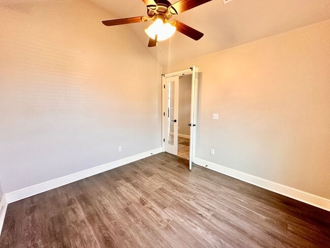 Building Photo - Modern 3-Bed, 2-Bath Home with Open Layout & Storm Shelter