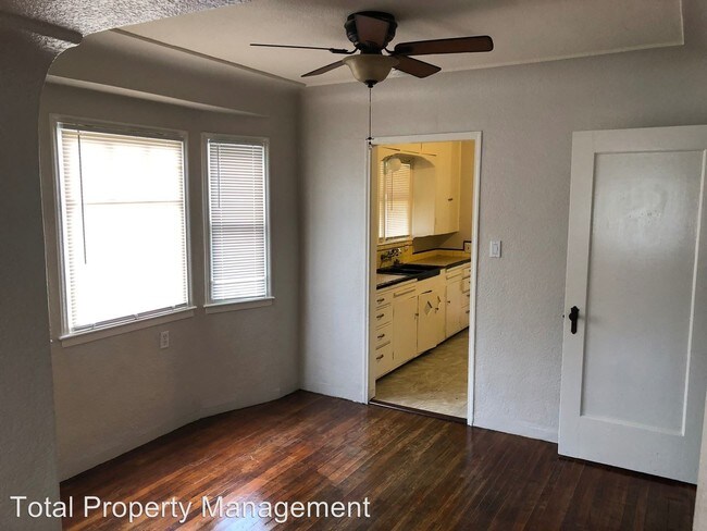 Building Photo - 2 br, 1 bath Apartment - 821 S. Court St.