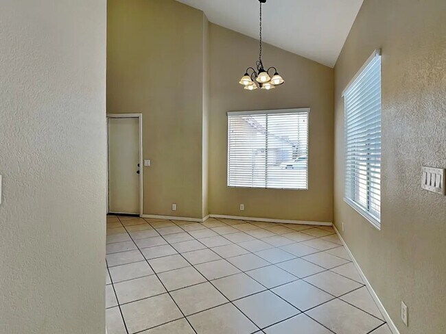 Foto del edificio - 8848 W Fairmount Ave