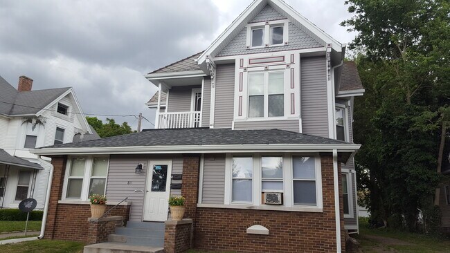 811 Pearl Street - 811 Pearl St