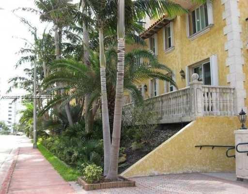 Foto del edificio - 8888 Collins Ave