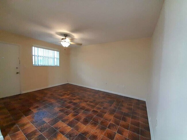 Foto del edificio - 13655 NE 10th Ave