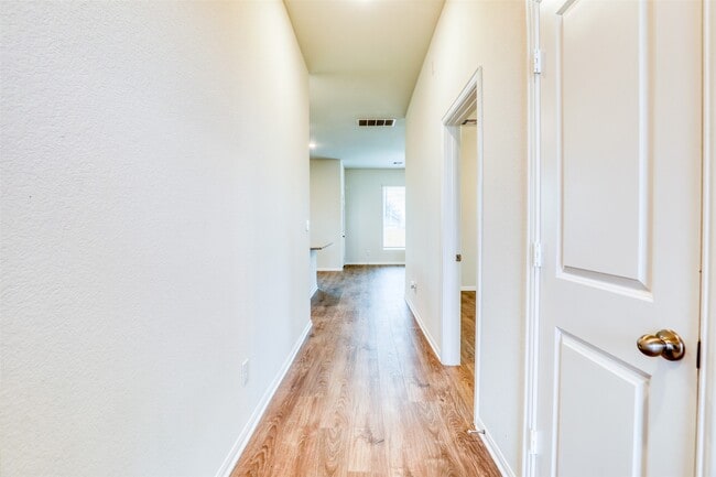 Foto del edificio - 399 Magnolia Ln