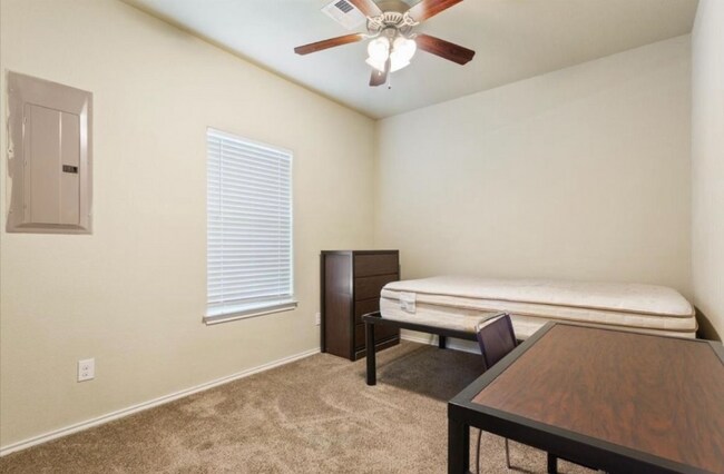 Building Photo - 331 French Ave