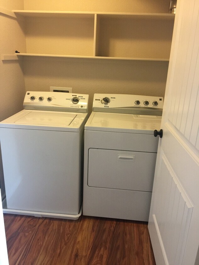 Foto principal - 3 BEDROOM 2.5 BATHROOM SADDLE RIDGE TOWNHOUSE
