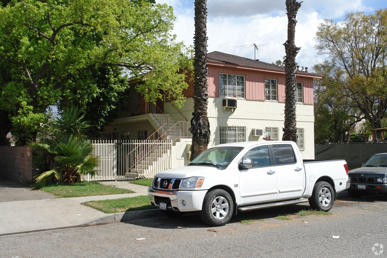 Foto del edificio - 13647 Leadwell St