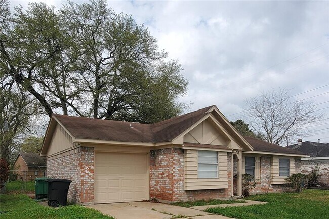 Building Photo - 4610 Brownstone Ln