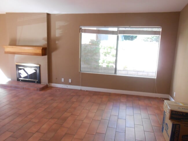 Foto del edificio - 22431 Rippling Brook