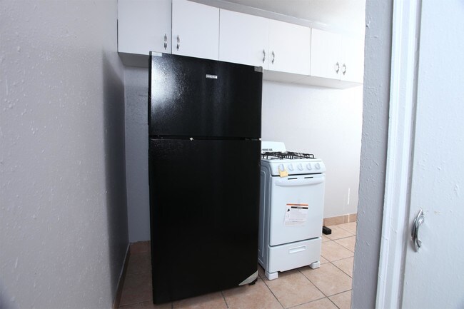 Building Photo - 614-620 S Hunter