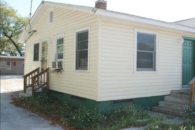 Building Photo - Lotus Path Apts.