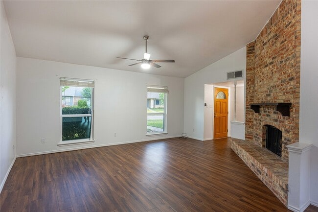 Foto del edificio - 2804 Oxford Ln