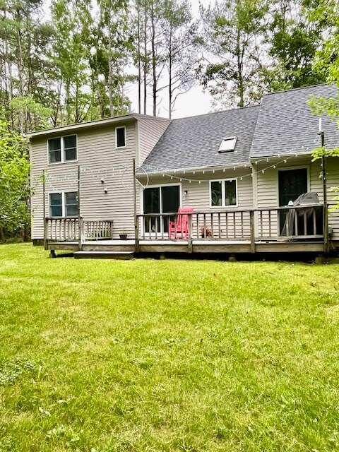 Building Photo - 30 Riverbend Dr