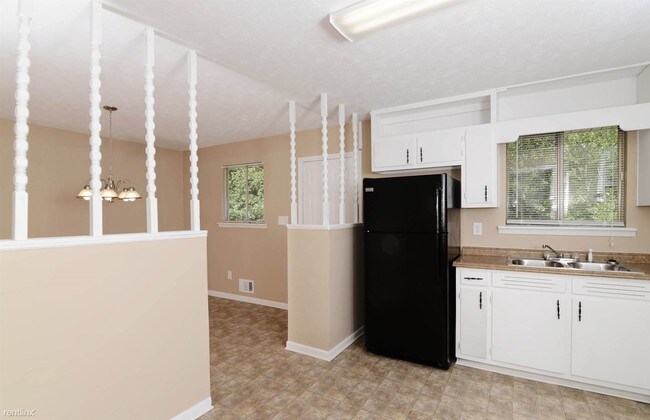 Foto del edificio - 6880 Maddox Rd