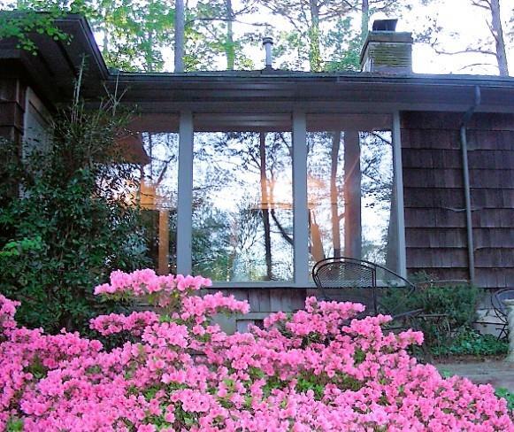 Foto principal - 796 Wesley Dr NW