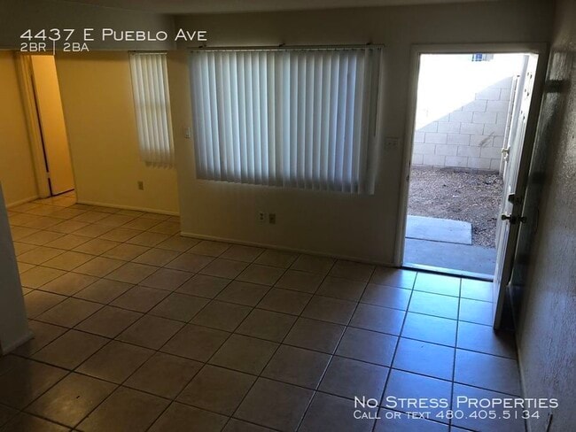 Building Photo - 2 Bed Town Home off 40th St and Broadway!