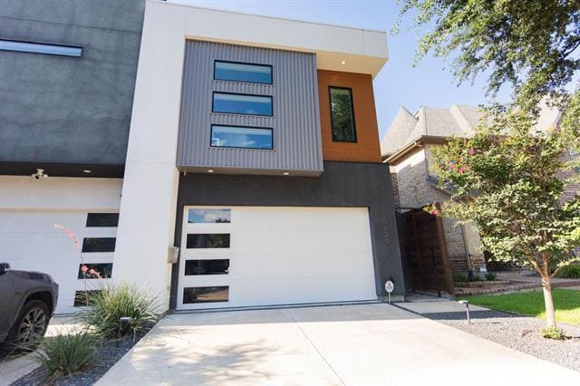 Building Photo - 5629 Matalee Ave