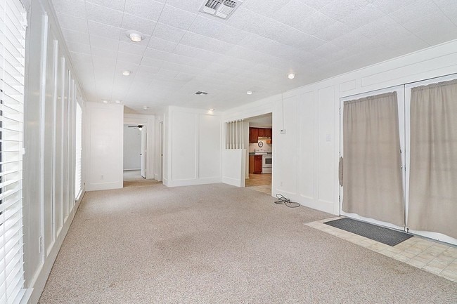 Building Photo - 3 br, 2 bath House - 2205 Potters Creek Rd