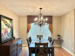 Building Photo - 3023 Sam Houston Dr