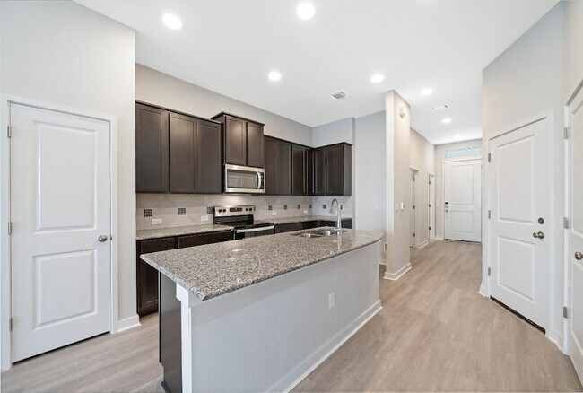 Foto del edificio - 15008 Forum Ave