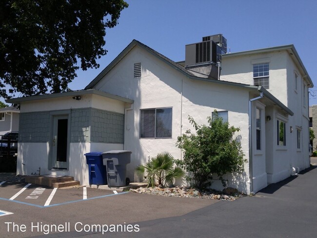 Building Photo - 1727 South St