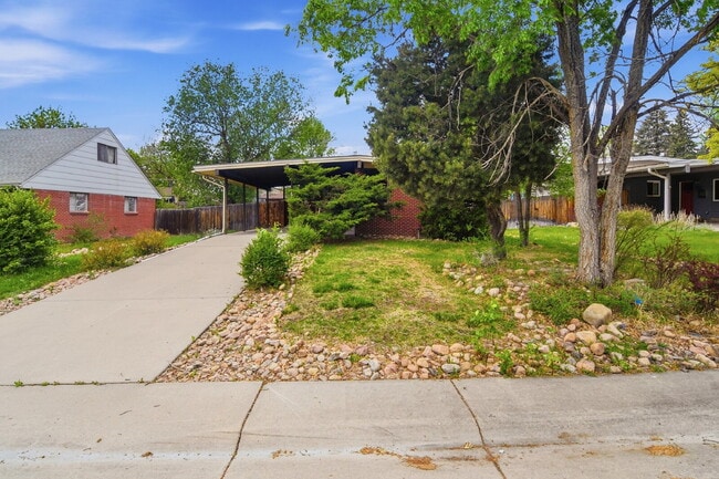 Photo - $2,495.95, 4 bed, 1.5 bath with a large backyard. Apartment