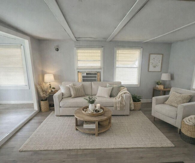 Foto del edificio - 2208 Chicago Cubs St