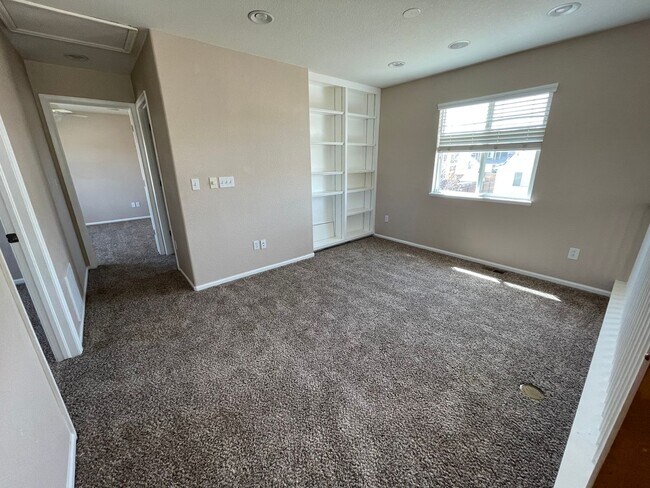 Foto del edificio - Beautiful 3 Bedroom 3 Bath Home Close to Ft Carson and Peterson AFB!!!