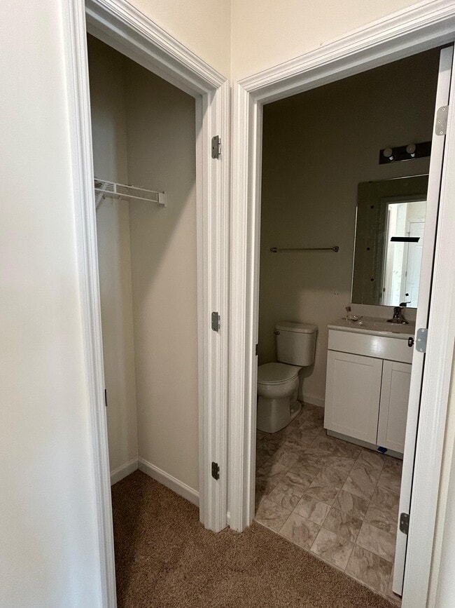 Building Photo - 463 Sweetgrass Dr