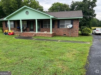 Building Photo - 215 Wayside Rd