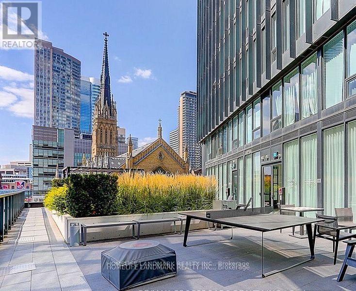 Photo principale - 60-260 Shuter St