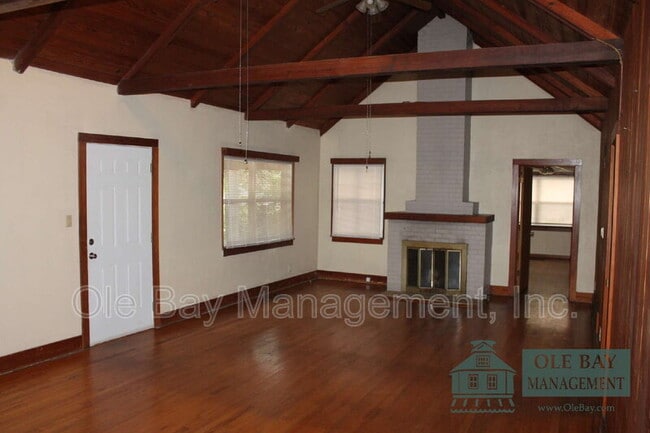 Building Photo - 855 Azalea Rd