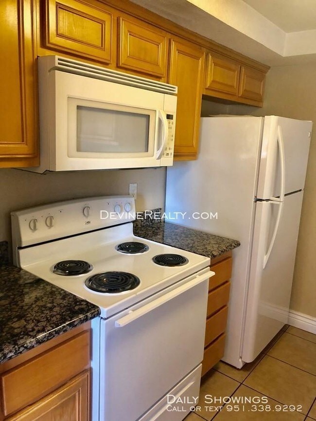 Foto del edificio - 2 bedroom in Escondido CA 92025