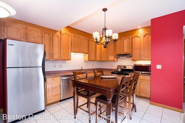 Building Photo - 3 br, 1 bath House - 26 Lincoln St. Unit #5