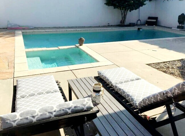 Private home with pool and spa - 6713 Murietta Ave