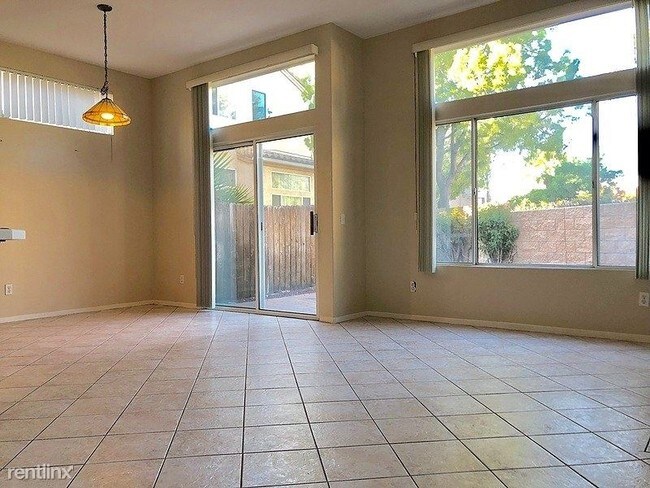 Foto del edificio - 3 br, 2.5 bath House - 9544 Galvin Avenue