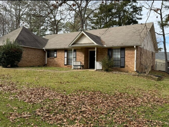 Foto del edificio - 3 bedroom/2 bath house in 047 Brandon!
