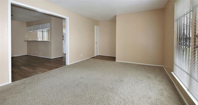 Building Photo - 6200 W Tidwell Rd