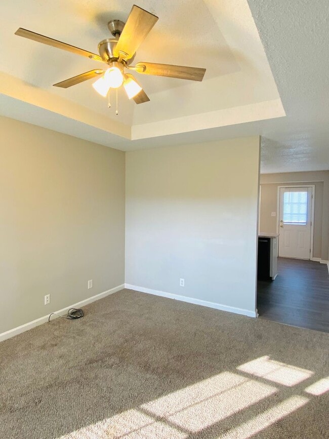 Building Photo - Cozy Ranch Home