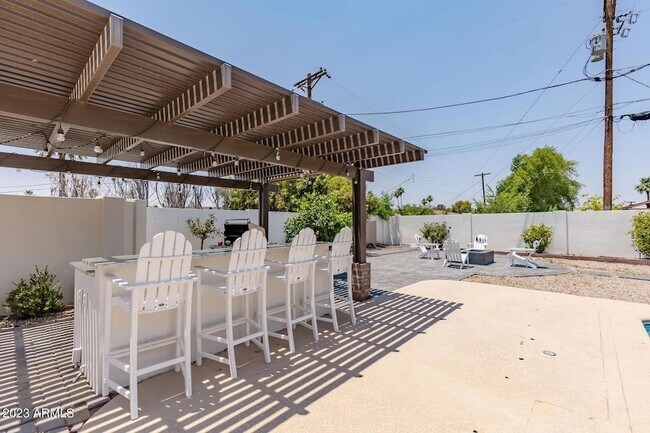 Foto del edificio - 4122 N 56th St