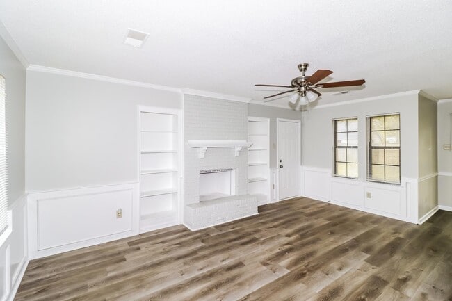 Foto del edificio - 6349 Valleydale Dr